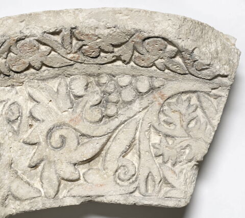 niche ; arc ; plusieurs fragments recollés, image 7/14