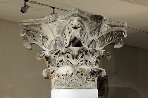 chapiteau ; colonne, image 2/3