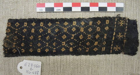 bande décorative d'habillement ; fragment, image 3/5