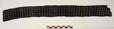bande décorative d'habillement ; fragment, image 4/5