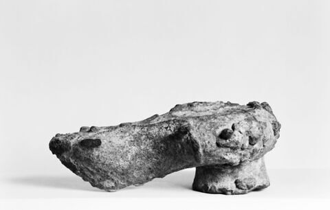 lampe à bec arrondi et volutes dégénérées, image 2/2