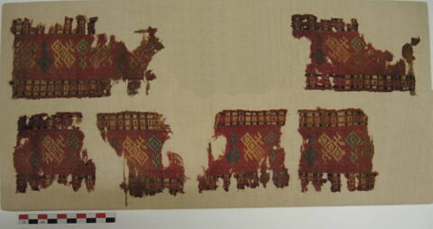 bande décorative d'habillement ; fragments, image 2/2