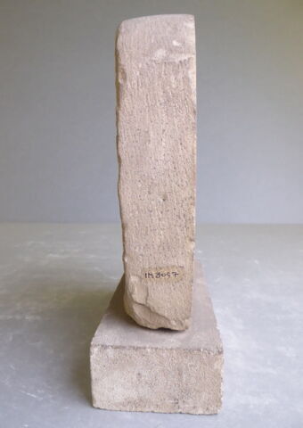 stèle cintrée, image 2/4