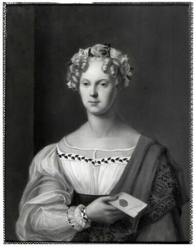 Portrait de femme tenant une lettre, image 7/7