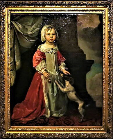 Portrait d'une petite fille avec son chien, image 1/4