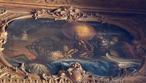 Instruments d'astronomie, livres, fleurs et fruits, image 2/3
