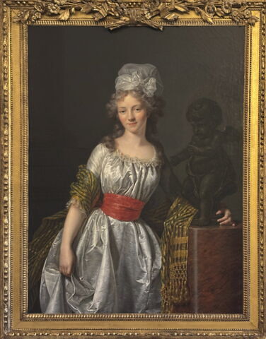 Portrait de jeune femme s'appuyant à une statue d'amour, dit traditionnellement, Mme Papillon de la Ferté