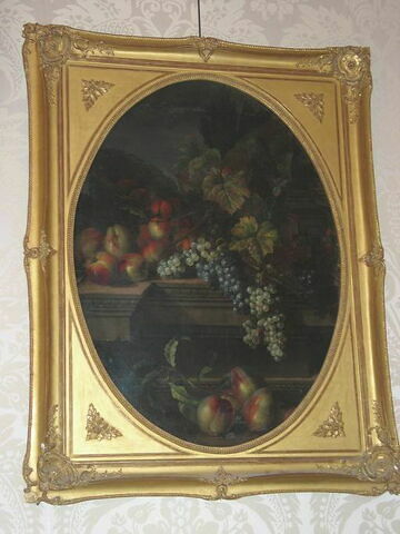 Fruits sur une table de pierre, image 3/4