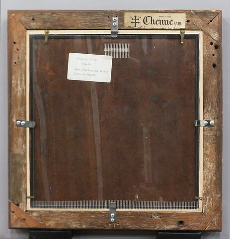 Une femme occupée à cacheter une lettre, image 5/6