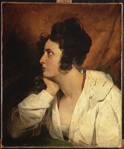 Jeune femme dans la douleur, image 4/5