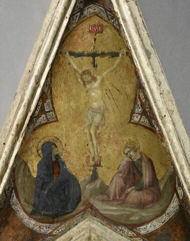 La Vierge et l'Enfant ; dans le médaillon trilobé à l'intérieur du gâble, Le Calvaire, image 4/9