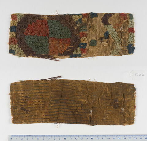 décor de textile ; fragment