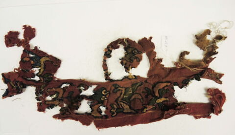 bande décorative d'habillement ; fragment, image 2/2