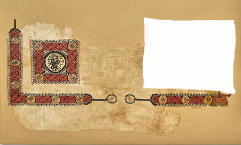 tabula ; bande décorative d'habillement ; fragment