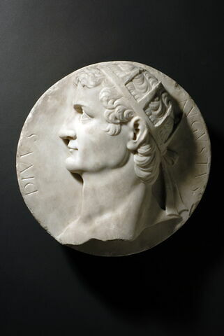 Germanicus radié à gauche (Divus Augustus), image 1/2