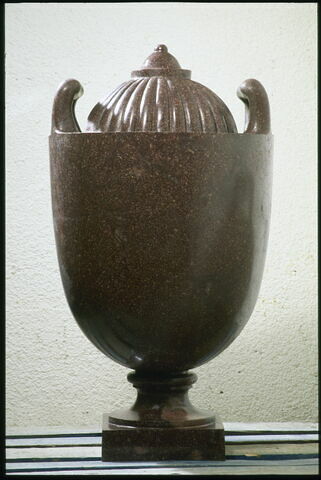 Vase, image 1/1
