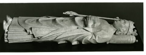 Charles V roi de France (+ 1380) tenant le sac contenant ses entrailles, image 7/14
