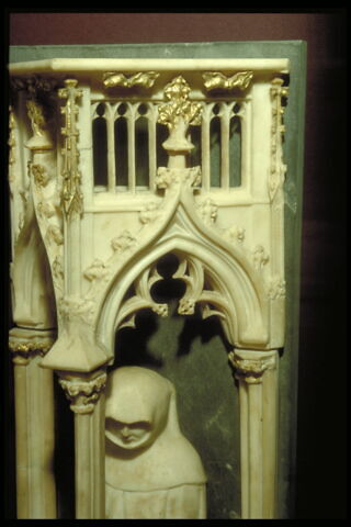 Dais provenant du tombeau de Philippe le Hardi, image 6/14
