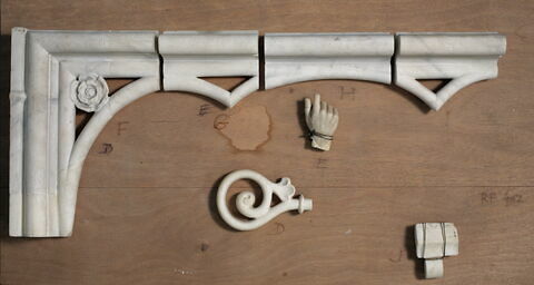 Fragment de moulure, image 2/2