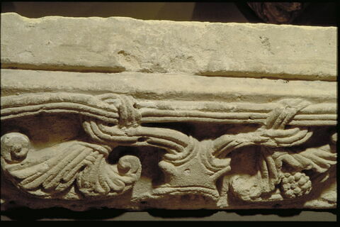 Tailloir décoré d'entrelacs et de palmettes, image 5/9