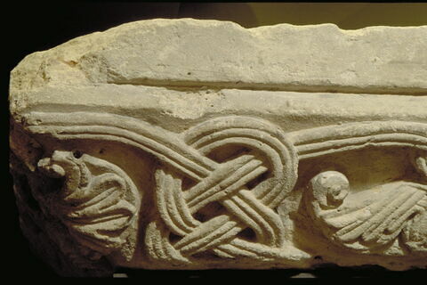 Tailloir décoré d'entrelacs et de palmettes, image 6/9