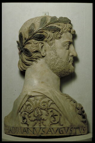 Portrait idéal de l'empereur Hadrien, image 2/5