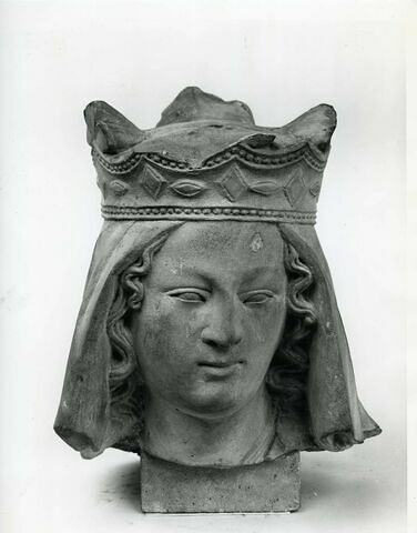 Tête de Vierge voilée et couronnée, image 4/4