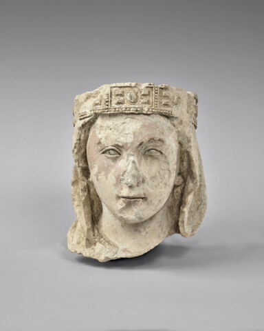 Tête de Vierge voilée et couronnée