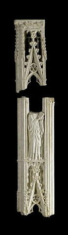 Fragment décoré d'un gable, image 2/4