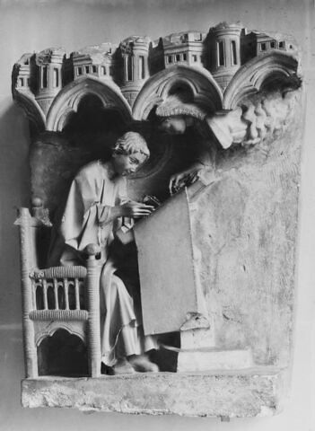 L'évangéliste saint Matthieu écrivant sous la dictée de l'ange, image 3/3