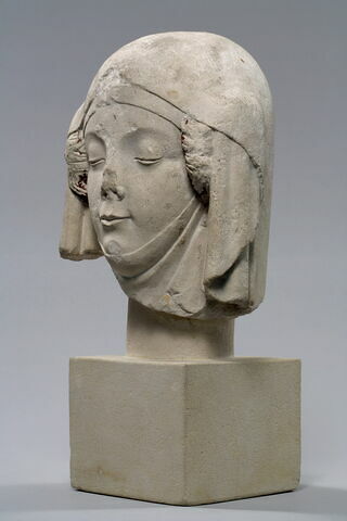 Tête de femme aux yeux clos, image 2/11