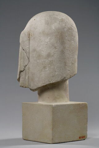 Tête de femme aux yeux clos, image 4/11