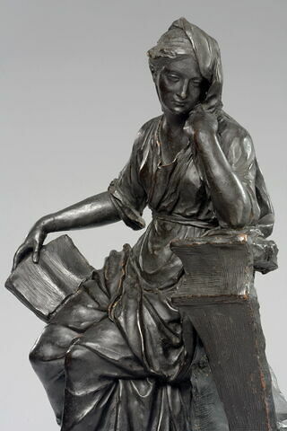 Femme accoudée sur l'angle d'un tombeau tenant un livre, image 11/14