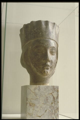 Tête d'une vierge folle, image 2/9