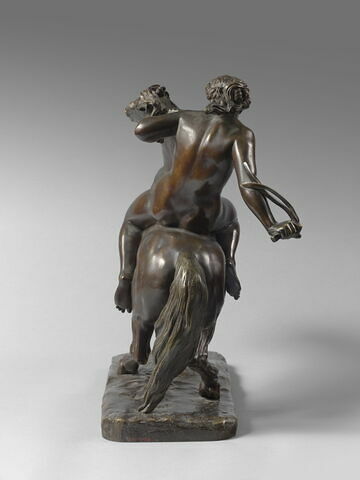 Amazone domptant un cheval, image 2/11