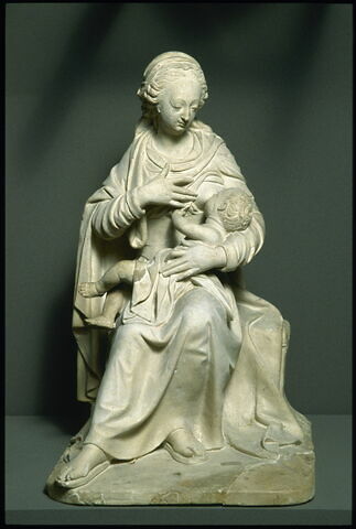 Vierge assise allaitant l'Enfant, image 1/8