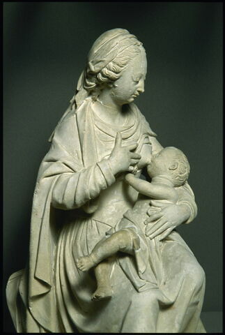 Vierge assise allaitant l'Enfant, image 5/8
