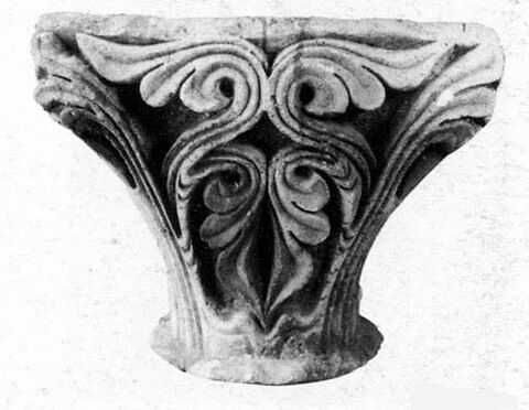 Chapiteau d'applique décoré de palmettes, image 5/5