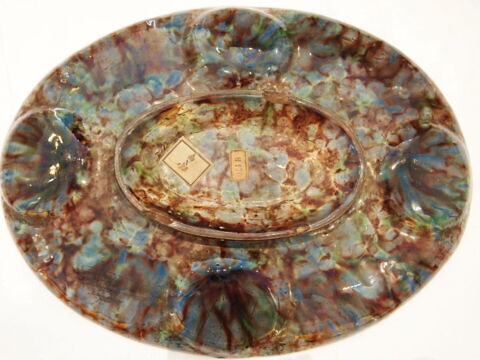 Plat ovale, à récipients : quatre génies en relief, image 3/5