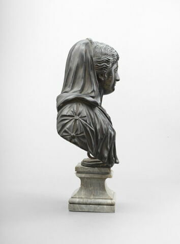 Buste de femme, image 4/5