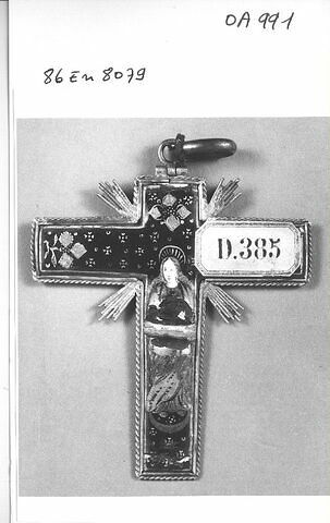 Pendentif en forme de croix : d'un côté le Christ, de l'autre la Vierge, image 5/6