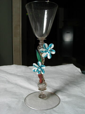 Verre à jambe, image 2/4