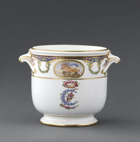 Seau à demi-bouteille ordinaire d'un service offert par Louis XV à Marie-Caroline de Naples (Charlotte-Louise), image 7/12