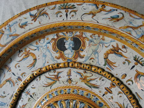Bassin d'aiguière : Armoiries, image 5/6