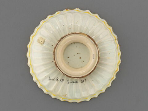 Coupe ronde godronnée : amour, image 2/3