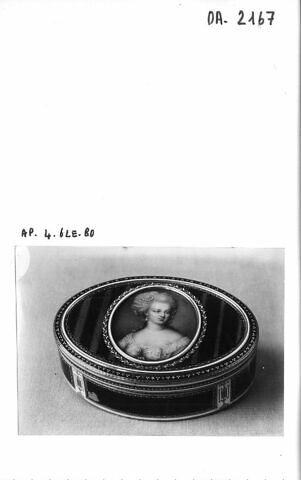 Tabatière ovale, image 2/2