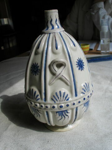 Vase piriforme à col étroit et deux anses, image 4/7
