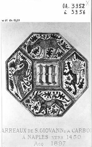 Carreau hexagonal : chien avec un collier, image 3/3
