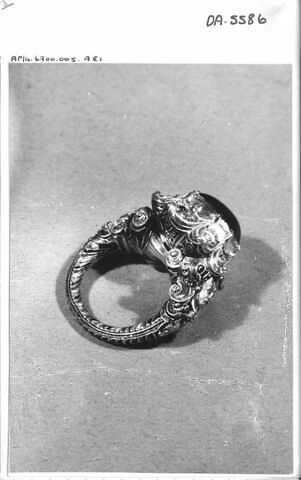 Bague en or avec saphir, image 15/17