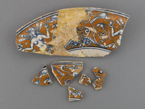 Six fragments d'une coupe (OA 5680 1 à 6)